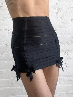 Bordelle signature garter belt skirt, size S